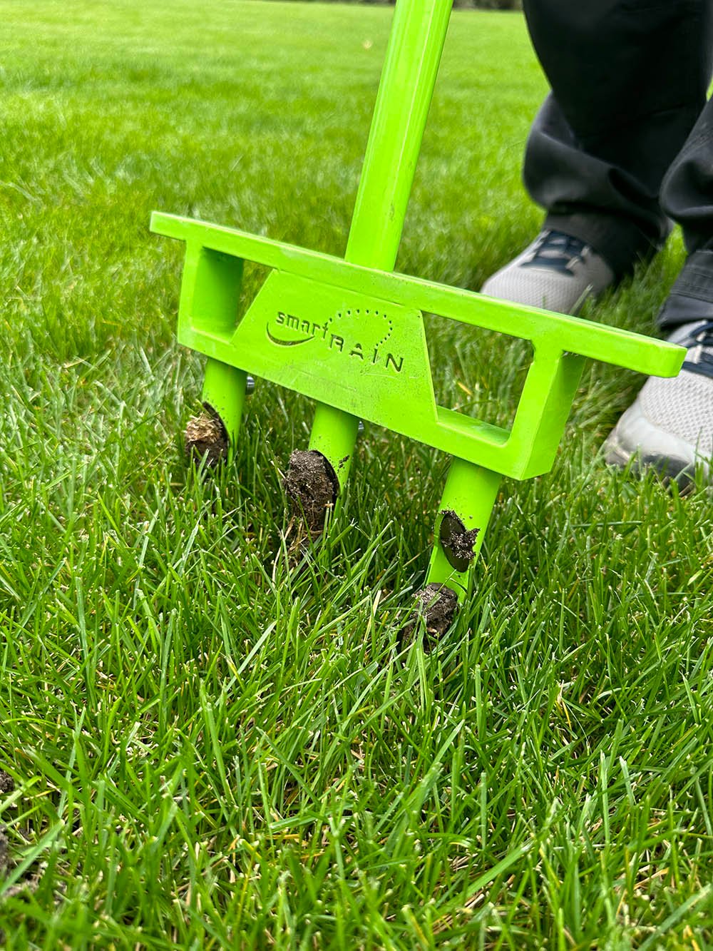 Ruchnyy-aerator-Smart-Rain-dlya-hazonu2-3 Ручний аератор «Smart Rain» для газону - Зображення 1